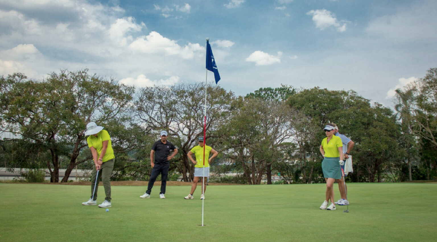 01arujagolf-levi-gregorio-04-06